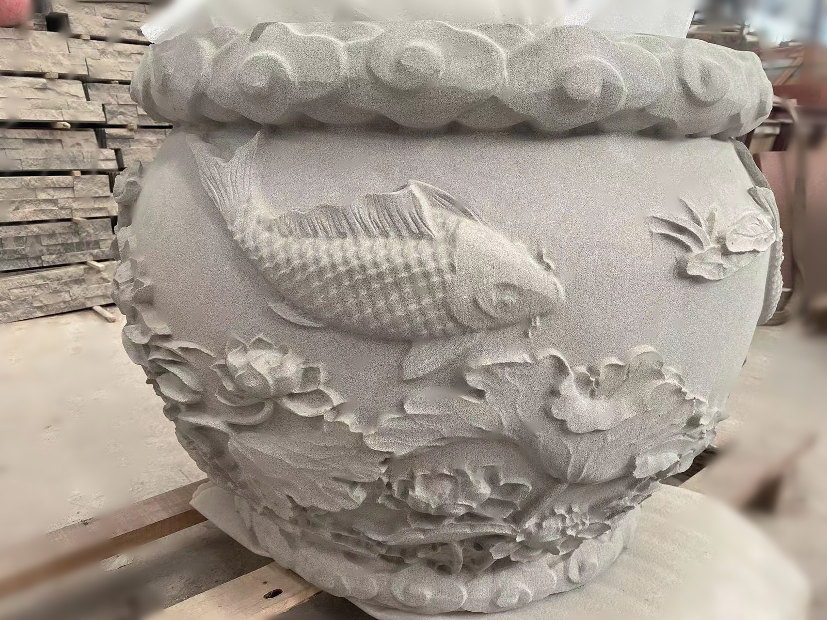 砂巖風(fēng)水魚缸